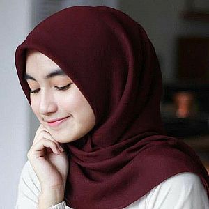 Hijab Square Segiempat Premium Jilbab Kerudung Cantik Aneka Warna – A170