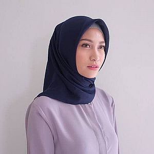 Hijab Square Segiempat Premium Jilbab Kerudung Cantik Aneka Warna – A170
