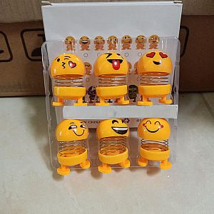 Spring Doll Mini Boneka Emoji Min Beli 6 Pajangan Smile Per Goyang Peer Satuan – A216